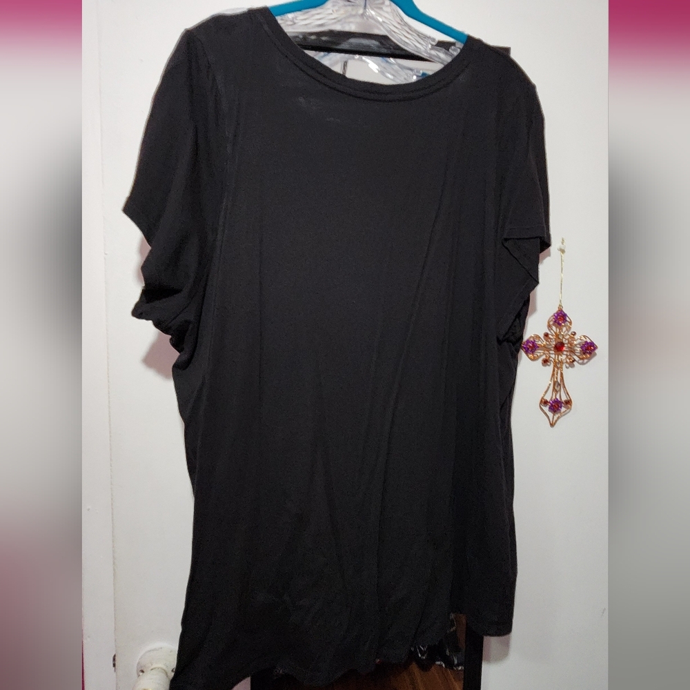 Torrid V Neck - Picture 6 of 6